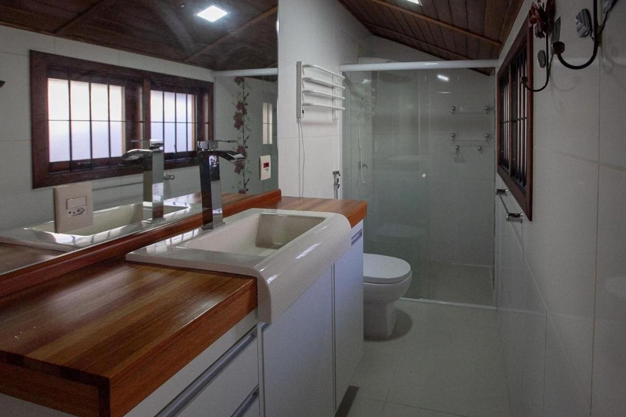 Moreira Casa Com Churrasqueira E Ar-Condicionado 乌巴图巴 外观 照片