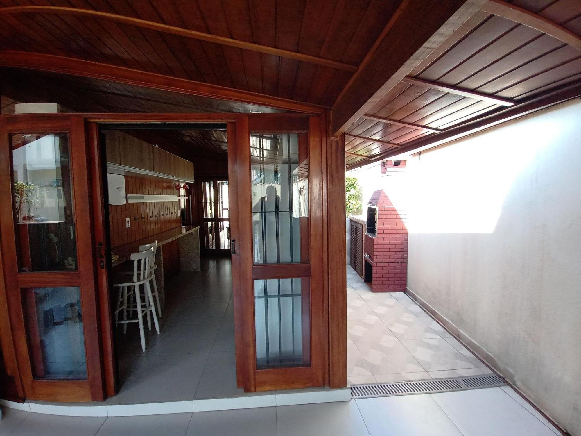 Moreira Casa Com Churrasqueira E Ar-Condicionado 乌巴图巴 外观 照片