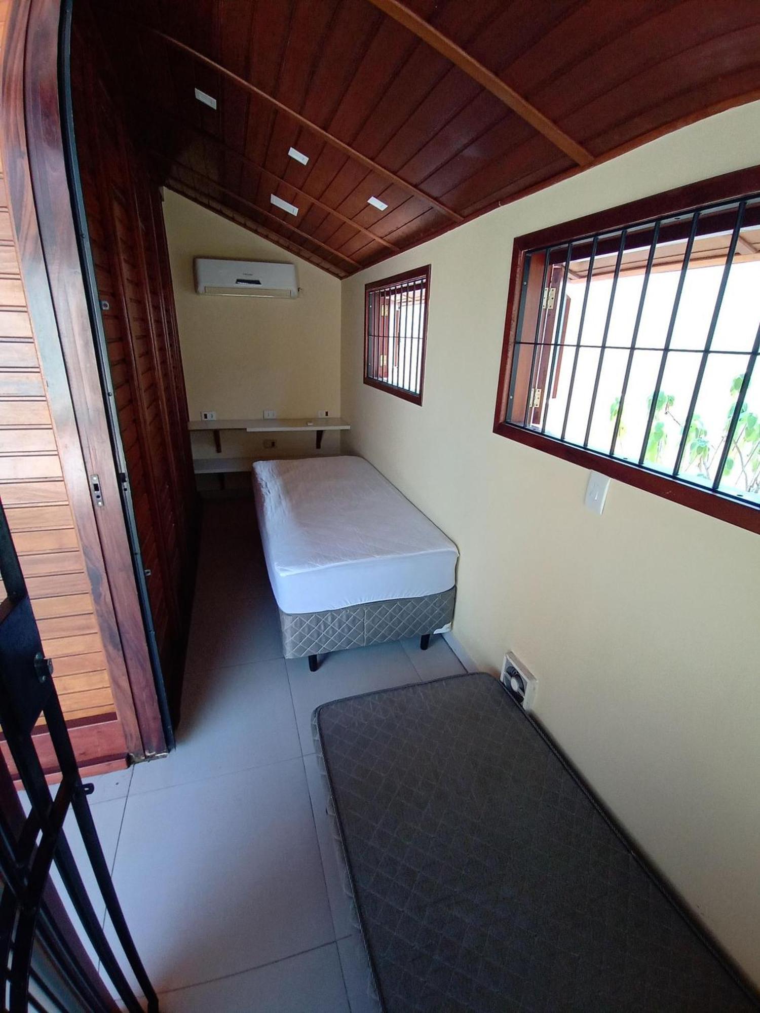 Moreira Casa Com Churrasqueira E Ar-Condicionado 乌巴图巴 外观 照片
