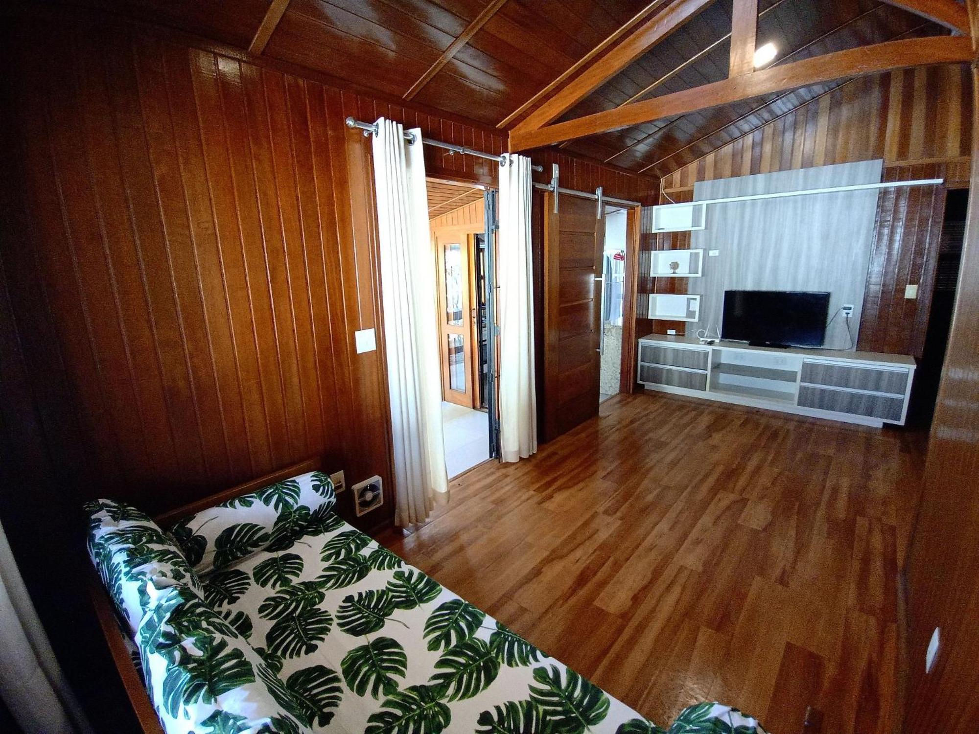 Moreira Casa Com Churrasqueira E Ar-Condicionado 乌巴图巴 外观 照片